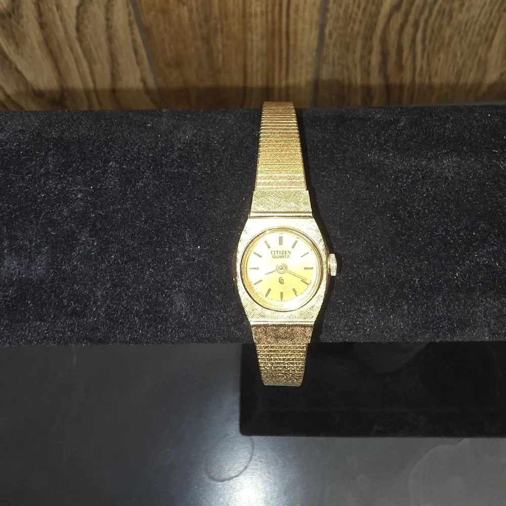 VTG Citizen Quartz Women Watch‎ Gold Tone Bracelet Japan 3220-899911 New Battery